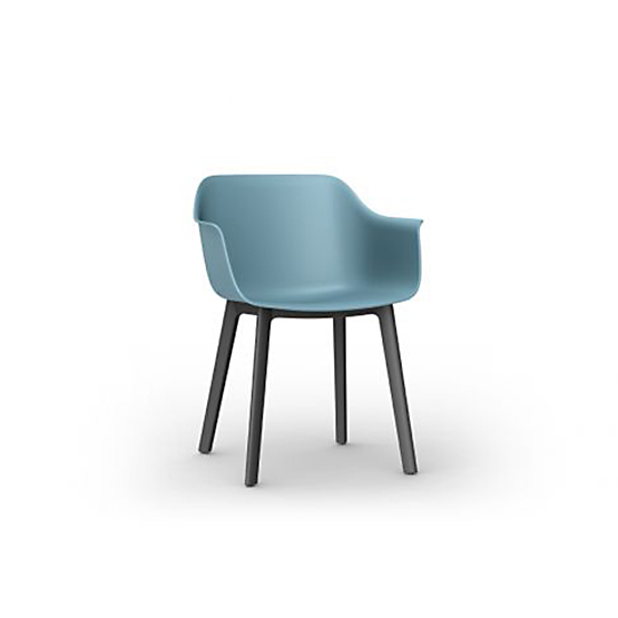 Cadeira Boston by Josep Lluscà, cor azul. Para uso interno.
