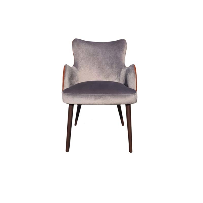cadeira de formato elegante, tipo poltrona com tecido de veludo cinzento e costas laranja